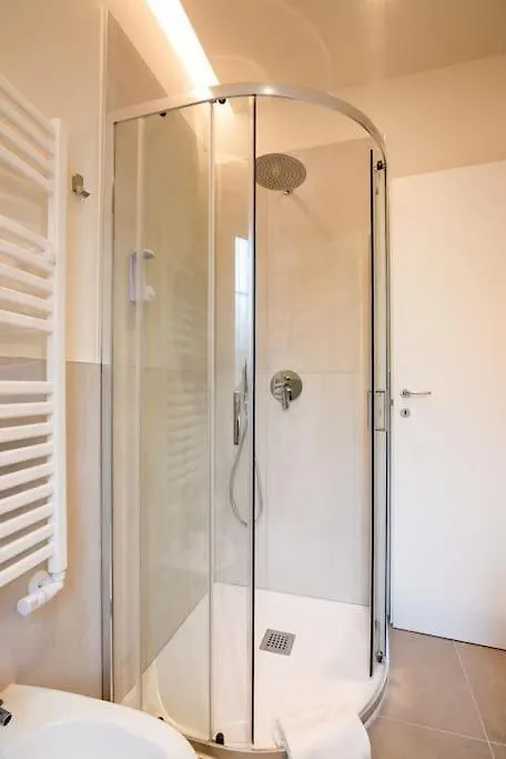 Modern Apartment Ac, Wifi Next To 2 Metro Line Stations And City Life Area Italy